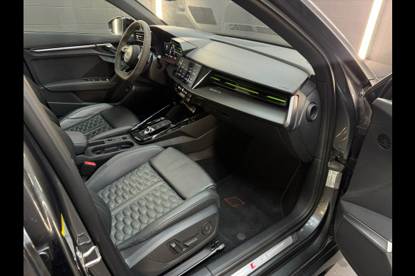 Audi RS3 Limousine 2.5 TFSI quattro Pano|Ceramic|HuD|Memory
