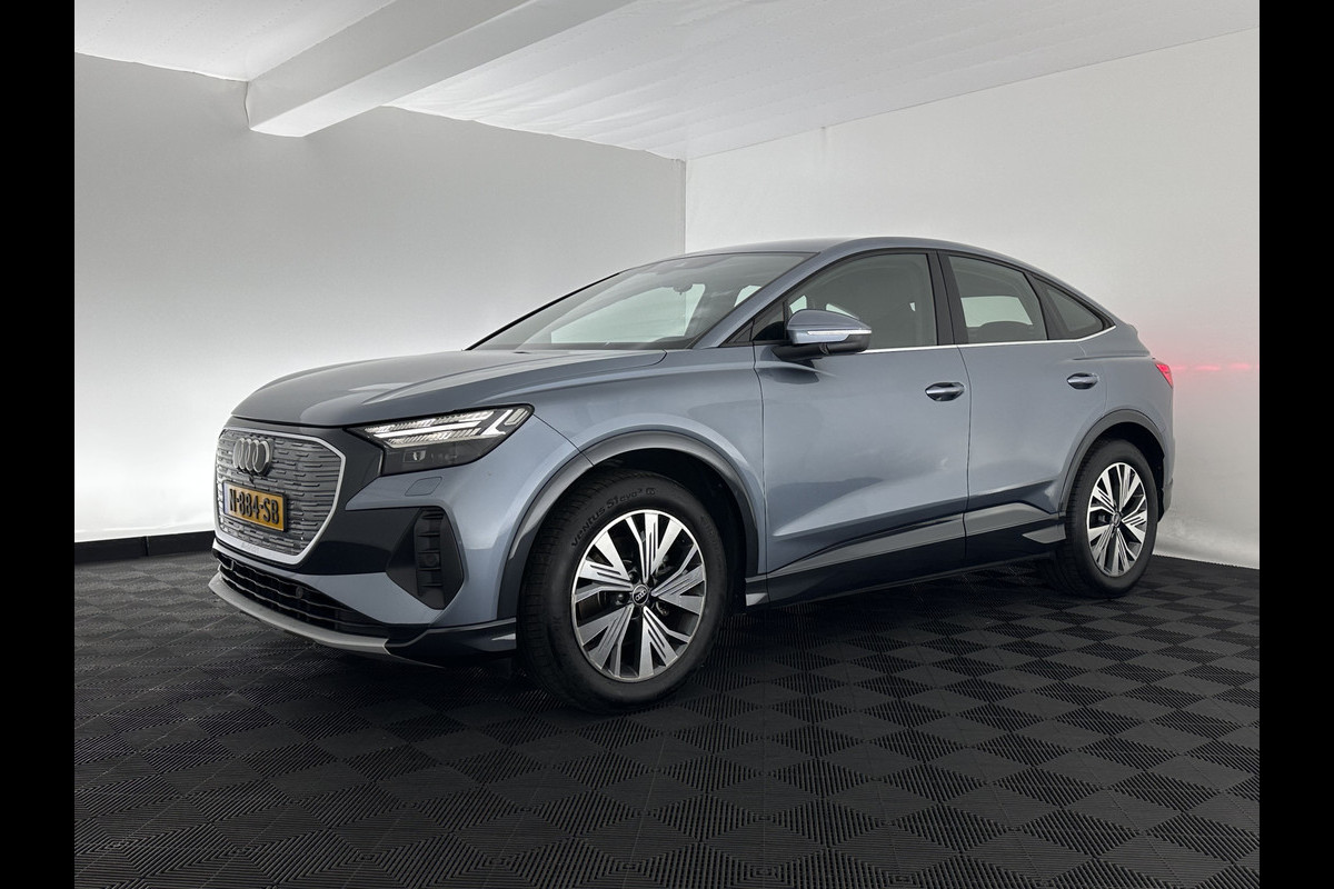 Audi Q4 e-tron 35 ADVANCED SPORTBACK EDITION 55 kWh (INCL-BTW) *AUT | NAVI-FULLMAP | KEYLESS | CAMERA | DIGI-COCKPIT | DAB | AMBIENT-LIGHT | HEATED-SPORTSEATS | 19''ALU*