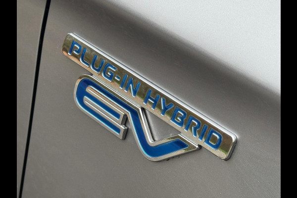 Mitsubishi Outlander 2.4 PHEV Pure+, vele opties, achteruitrijcamera, leder, 18 inch, trekhaak, NL auto met nap