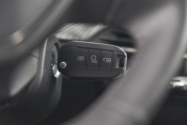 Peugeot 208 PureTech 100 EAT8 Active Pack | Parkeersensoren | Apple Carplay | Airco