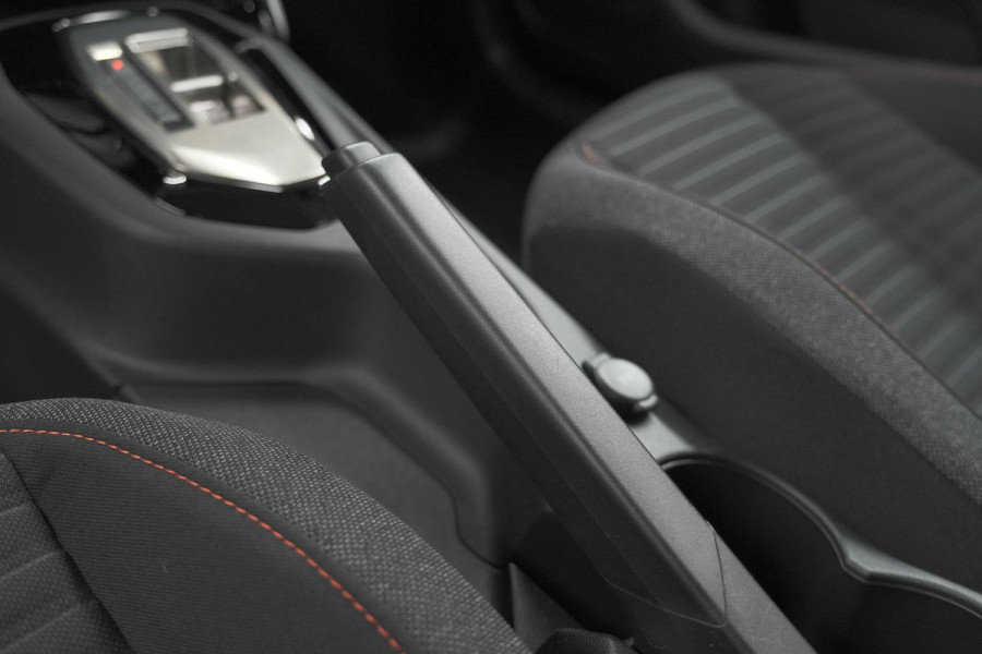 Peugeot 208 PureTech 100 EAT8 Active Pack | Parkeersensoren | Apple Carplay | Airco