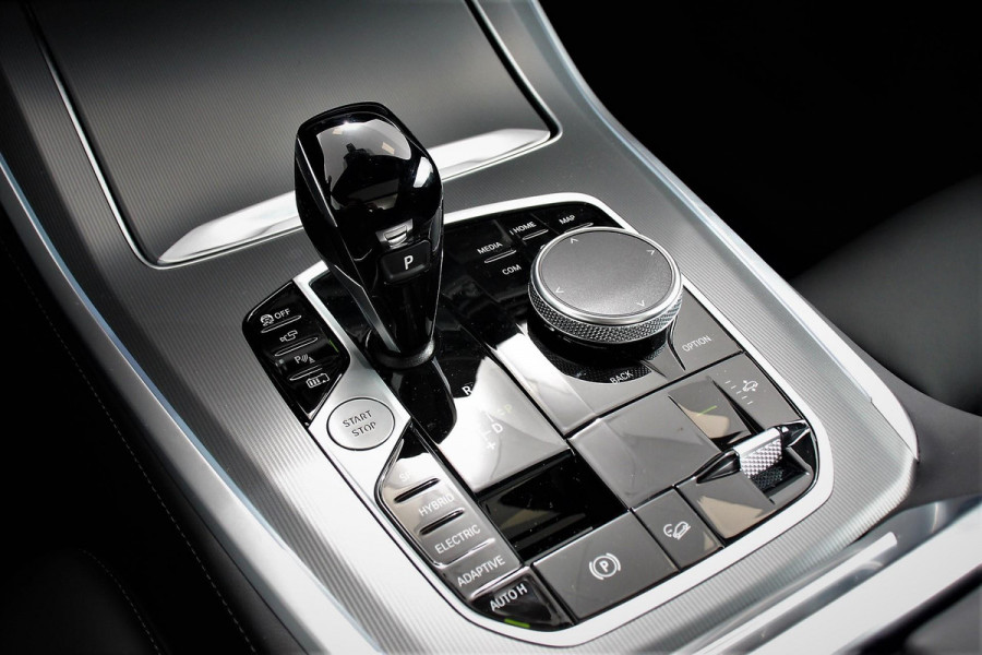 BMW X5 xDrive45e High Executive | M-Sport | Panorama Dak | Head-Up Display | Harman Kardon | 21 Inch Lichtmetalen Velgen | 360* Camera | Navigatie  | Climate Control | Stoelverwarming