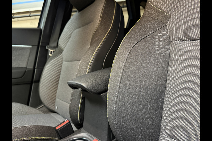 Renault Captur 1.3 TCe 160 EDC techno | Groot Navi | 18" | ACC | Stoel & Stuurverwarming | Camera | Nieuwstaat