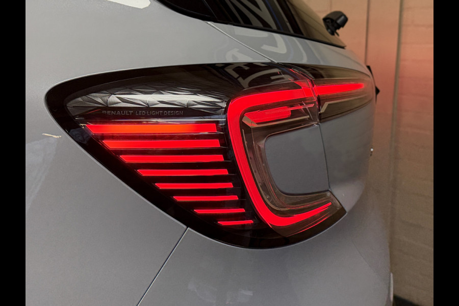 Renault Captur 1.3 TCe 160 EDC techno | Groot Navi | 18" | ACC | Stoel & Stuurverwarming | Camera | Nieuwstaat