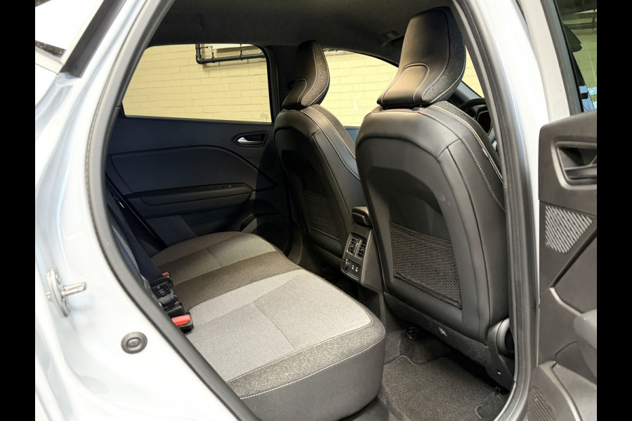 Renault Captur 1.3 TCe 160 EDC techno | Groot Navi | 18" | ACC | Stoel & Stuurverwarming | Camera | Nieuwstaat