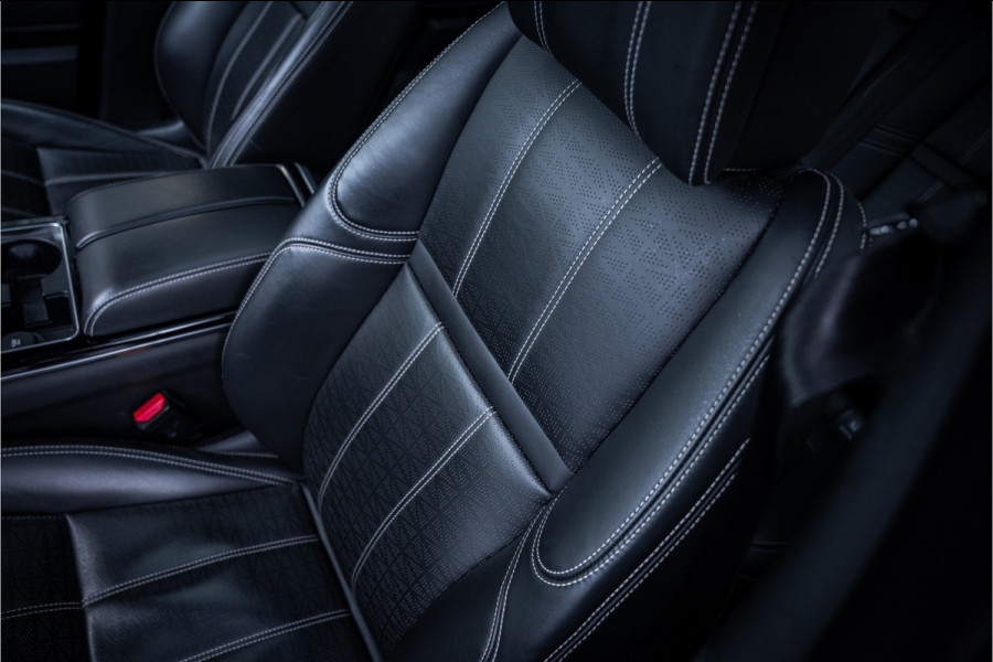 Land Rover Range Rover Velar 2.0 I4 Turbo AWD R-Dynamic HSE ** Panodak ** 22inch