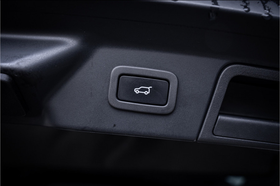 Land Rover Range Rover Velar 2.0 I4 Turbo AWD R-Dynamic HSE ** Panodak ** 22inch