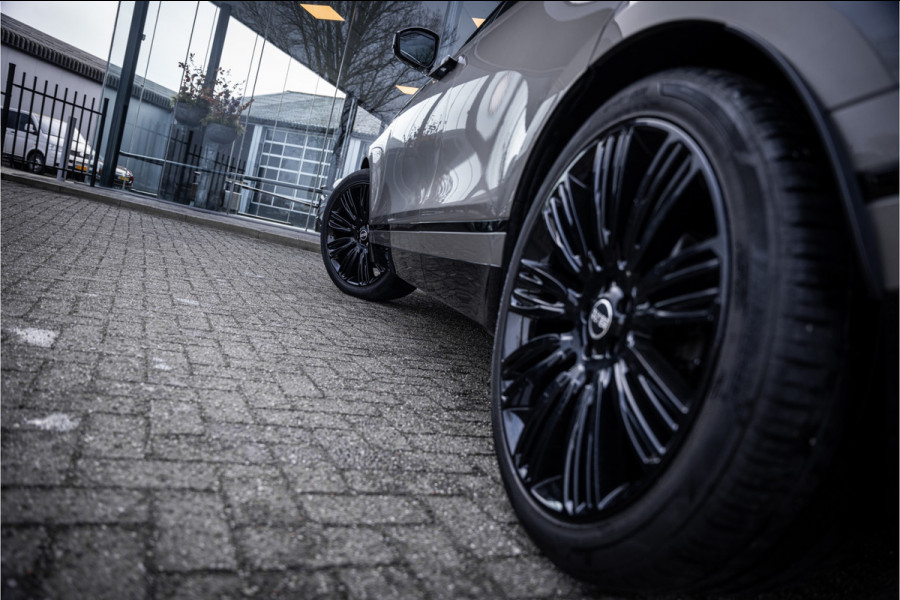Land Rover Range Rover Velar 2.0 I4 Turbo AWD R-Dynamic HSE ** Panodak ** 22inch