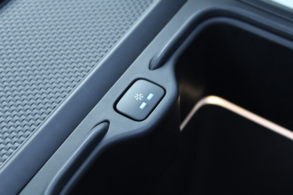 Land Rover Range Rover Sport 3.0 P440e Dynamic HSE | NAP | SOFT-CLOSE | PANO | MERIDIAN | KOELBOX | ELEK TREKHAAK | 360 | HUD |