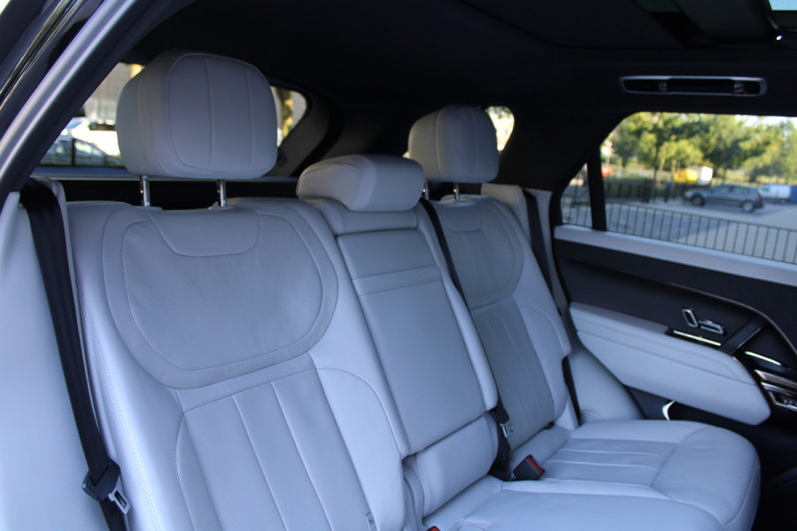 Land Rover Range Rover Sport 3.0 P440e Dynamic HSE | NAP | SOFT-CLOSE | PANO | MERIDIAN | KOELBOX | ELEK TREKHAAK | 360 | HUD |