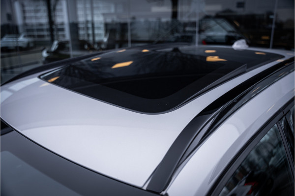 Volvo XC40 T4 Recharge Ultimate Dark ** Panodak ** Harman/Kardon ** Memory