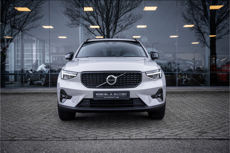 Volvo XC40 T4 Recharge Ultimate Dark ** Panodak ** Harman/Kardon ** Memory