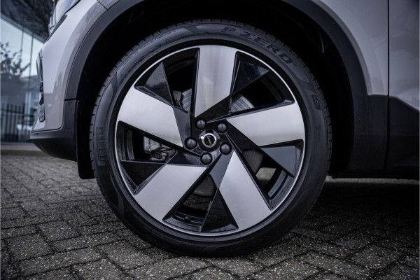 Volvo XC40 T4 Recharge Ultimate Dark ** Panodak ** Harman/Kardon ** Memory