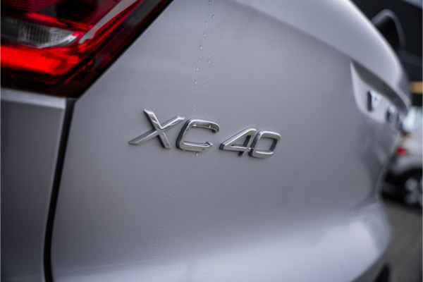 Volvo XC40 T4 Recharge Ultimate Dark ** Panodak ** Harman/Kardon ** Memory