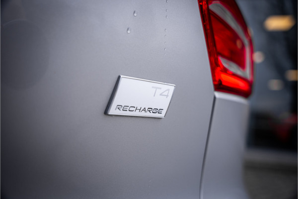 Volvo XC40 T4 Recharge Ultimate Dark ** Panodak ** Harman/Kardon ** Memory