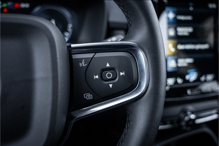 Volvo XC40 T4 Recharge Ultimate Dark ** Panodak ** Harman/Kardon ** Memory