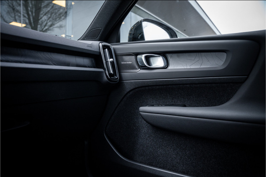 Volvo XC40 T4 Recharge Ultimate Dark ** Panodak ** Harman/Kardon ** Memory