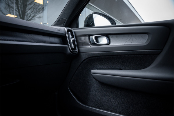 Volvo XC40 T4 Recharge Ultimate Dark ** Panodak ** Harman/Kardon ** Memory