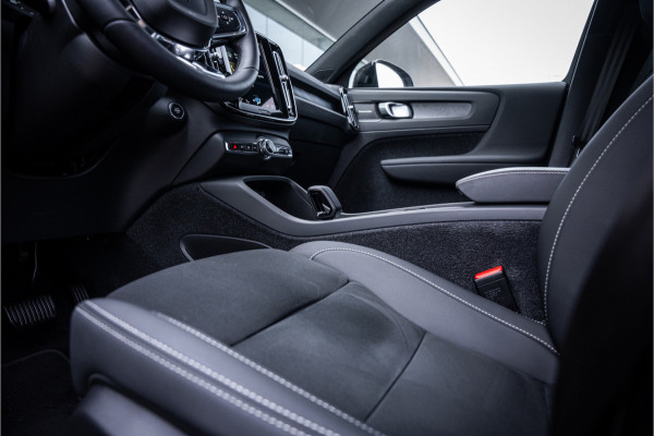 Volvo XC40 T4 Recharge Ultimate Dark ** Panodak ** Harman/Kardon ** Memory