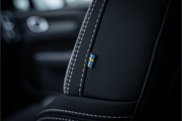 Volvo XC40 T4 Recharge Ultimate Dark ** Panodak ** Harman/Kardon ** Memory