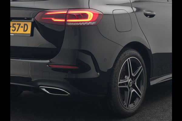 Mercedes-Benz B-Klasse 250 e AMG Limited 218pk PHEV | Panodak | Camera | Night Pakket | Alcantara Sportstoelen Verwarmd | Apple Carplay | Widescreen Cockpit | Navigatie | Lane Assist | Virtual | DAB |