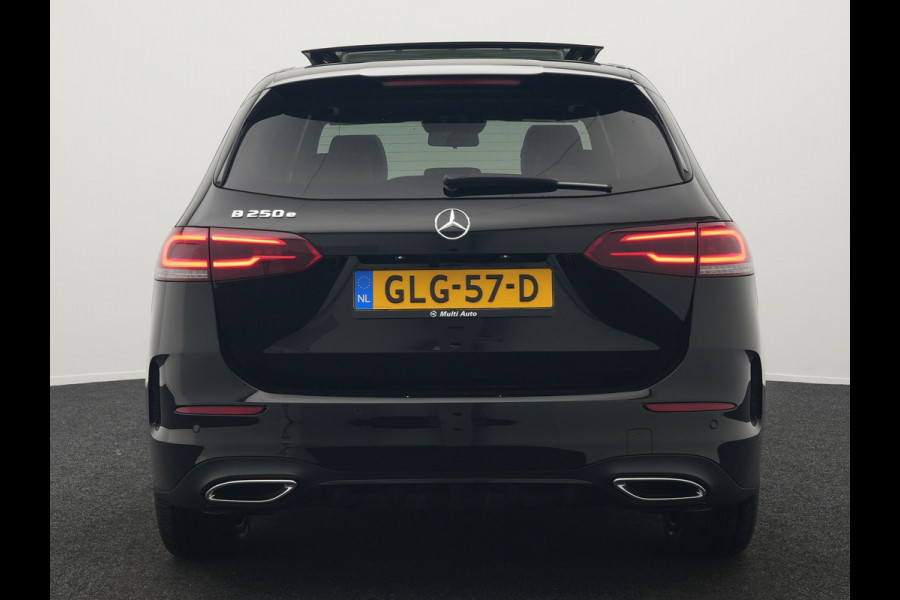 Mercedes-Benz B-Klasse 250 e AMG Limited 218pk PHEV | Panodak | Camera | Night Pakket | Alcantara Sportstoelen Verwarmd | Apple Carplay | Widescreen Cockpit | Navigatie | Lane Assist | Virtual | DAB |