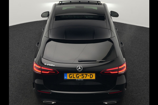Mercedes-Benz B-Klasse 250 e AMG Limited 218pk PHEV | Panodak | Camera | Night Pakket | Alcantara Sportstoelen Verwarmd | Apple Carplay | Widescreen Cockpit | Navigatie | Lane Assist | Virtual | DAB |
