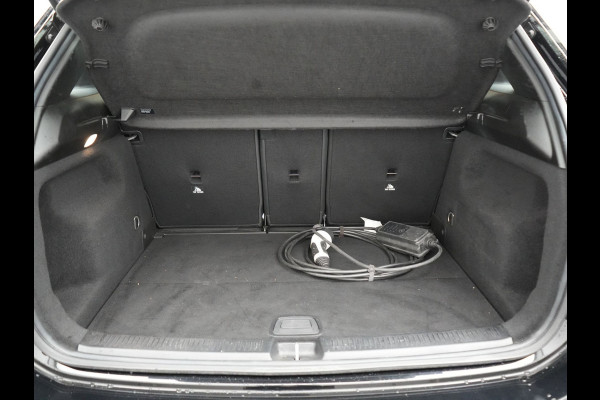 Mercedes-Benz B-Klasse 250 e AMG Limited 218pk PHEV | Panodak | Camera | Night Pakket | Alcantara Sportstoelen Verwarmd | Apple Carplay | Widescreen Cockpit | Navigatie | Lane Assist | Virtual | DAB |