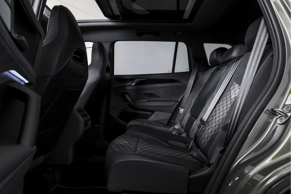 Volkswagen Tayron 1.5 eHybrid 272 PK R-Line Edition | Black Style Pakket | S/K-Panodak | Dig. Cockpit | Adapt. Cruise | Stoel-+Stuurverw. | Camera | App. Connect | ECC | Elek. Klep | LM 20" |