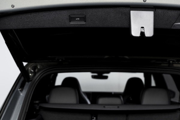 Volkswagen Tayron 1.5 eHybrid 272 PK R-Line Edition | Black Style Pakket | S/K-Panodak | Dig. Cockpit | Adapt. Cruise | Stoel-+Stuurverw. | Camera | App. Connect | ECC | Elek. Klep | LM 20" |