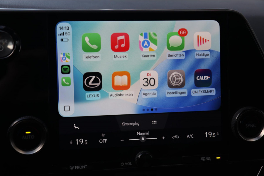 Lexus NX 350h / KEYLESS / ACC / CAMERA / CARPLAY / ALCANTARA