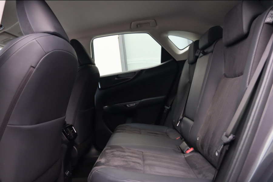 Lexus NX 350h / KEYLESS / ACC / CAMERA / CARPLAY / ALCANTARA