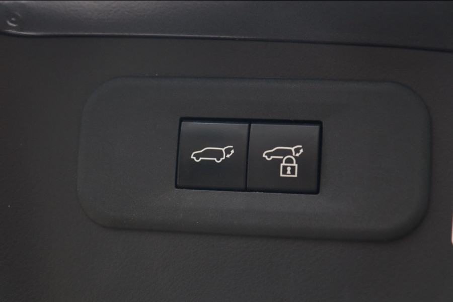 Lexus NX 350h / KEYLESS / ACC / CAMERA / CARPLAY / ALCANTARA