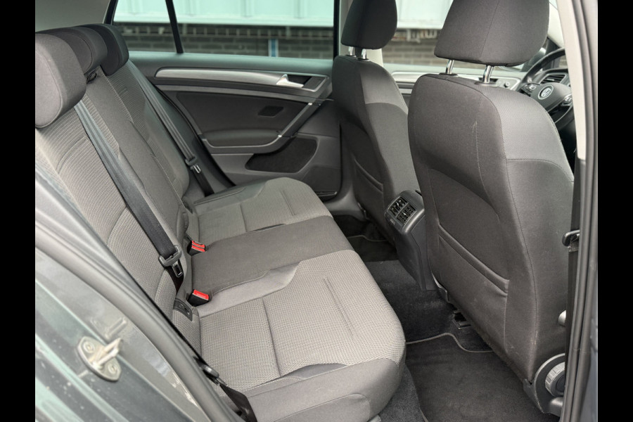 Volkswagen Golf Variant 1.5 TSI Highline | Virtual | Trekhaak | Full Led | Camera