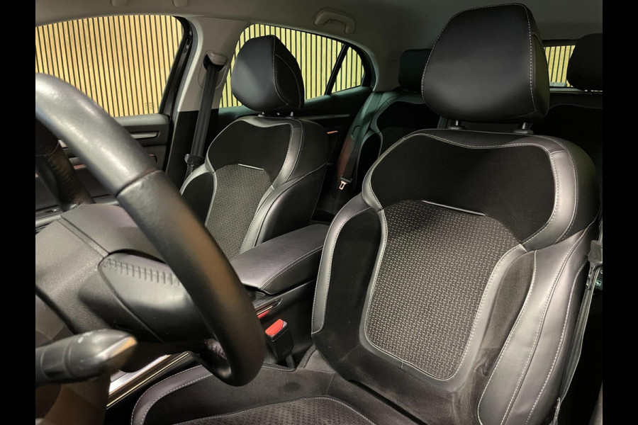 Renault Mégane 1.3 TCe GT-Line|140PK|BLACK EDITION|LEDER/ALCANTARA|NAVIGATIE|APPLE CARPLAY|CAMERA|BLUETOOTH|CRUISE+CLIMATE CONTROL