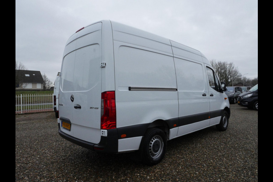 Mercedes-Benz Sprinter 317 1.9 CDI 170PK, L2H2, Airco