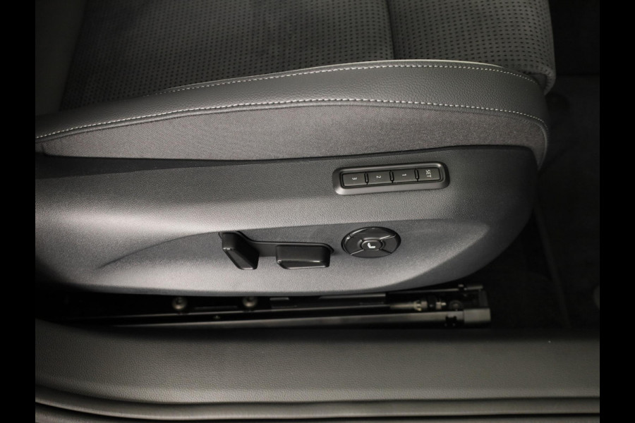 Škoda Superb Combi Sportline Business PHEV 1.5 TSI 204 pk 6 versn. DSG | Panoramadak | Trekhaak wegklapbaar