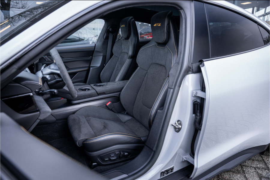 Porsche Taycan GTS 93 kWh ** PCCB ** PDLS+ ** HUD ** Panodak ** Sport Design Carbon ** 4WS NP 190K ** Rijbereik tot 504km (WLTP)