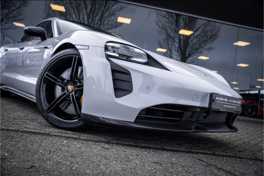 Porsche Taycan GTS 93 kWh ** PCCB ** PDLS+ ** HUD ** Panodak ** Sport Design Carbon ** 4WS NP 190K ** Rijbereik tot 504km (WLTP)