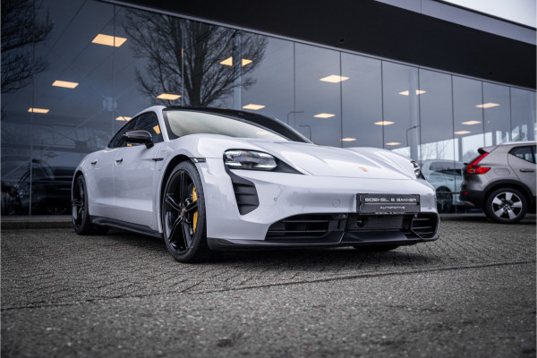 Porsche Taycan GTS 93 kWh ** PCCB ** PDLS+ ** HUD ** Panodak ** Sport Design Carbon ** 4WS NP 190K ** Rijbereik tot 504km (WLTP)