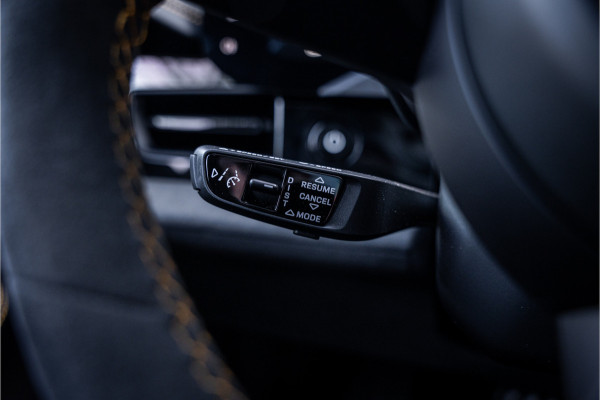 Porsche Taycan GTS 93 kWh ** PCCB ** PDLS+ ** HUD ** Panodak ** Sport Design Carbon ** 4WS NP 190K ** Rijbereik tot 504km (WLTP)