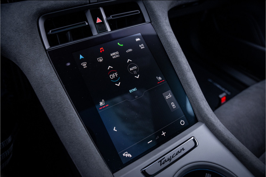 Porsche Taycan GTS 93 kWh ** PCCB ** PDLS+ ** HUD ** Panodak ** Sport Design Carbon ** 4WS NP 190K ** Rijbereik tot 504km (WLTP)