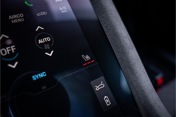 Porsche Taycan GTS 93 kWh ** PCCB ** PDLS+ ** HUD ** Panodak ** Sport Design Carbon ** 4WS NP 190K ** Rijbereik tot 504km (WLTP)