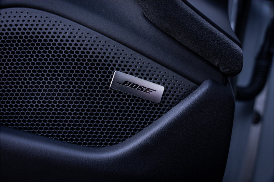 Porsche Taycan GTS 93 kWh ** PCCB ** PDLS+ ** HUD ** Panodak ** Sport Design Carbon ** 4WS NP 190K ** Rijbereik tot 504km (WLTP)