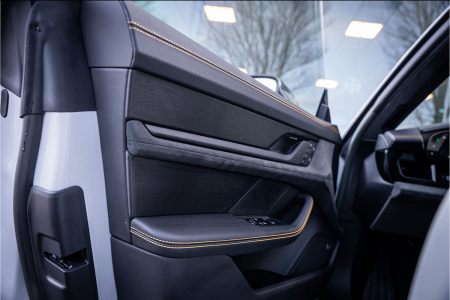 Porsche Taycan GTS 93 kWh ** PCCB ** PDLS+ ** HUD ** Panodak ** Sport Design Carbon ** 4WS NP 190K ** Rijbereik tot 504km (WLTP)