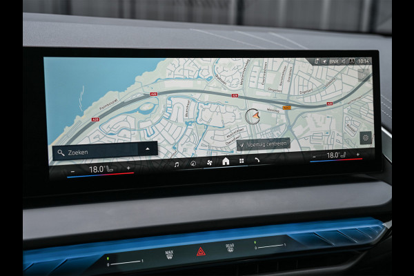 BMW X3 30e xDrive · M-Sport · Panorama dak · Sport stoelen · Driving Assistant Plus · Dab+ · Harman/Kardon · Adaptive Led · Head-Up · 3