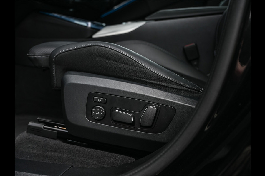 BMW X3 30e xDrive · M-Sport · Panorama dak · Sport stoelen · Driving Assistant Plus · Dab+ · Harman/Kardon · Adaptive Led · Head-Up · 3