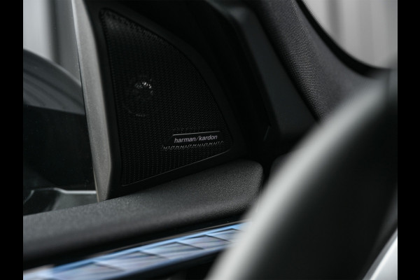BMW X3 30e xDrive · M-Sport · Panorama dak · Sport stoelen · Driving Assistant Plus · Dab+ · Harman/Kardon · Adaptive Led · Head-Up · 3