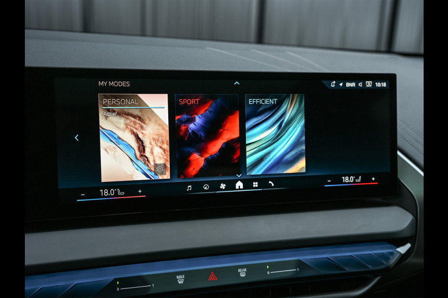 BMW X3 30e xDrive · M-Sport · Panorama dak · Sport stoelen · Driving Assistant Plus · Dab+ · Harman/Kardon · Adaptive Led · Head-Up · 3