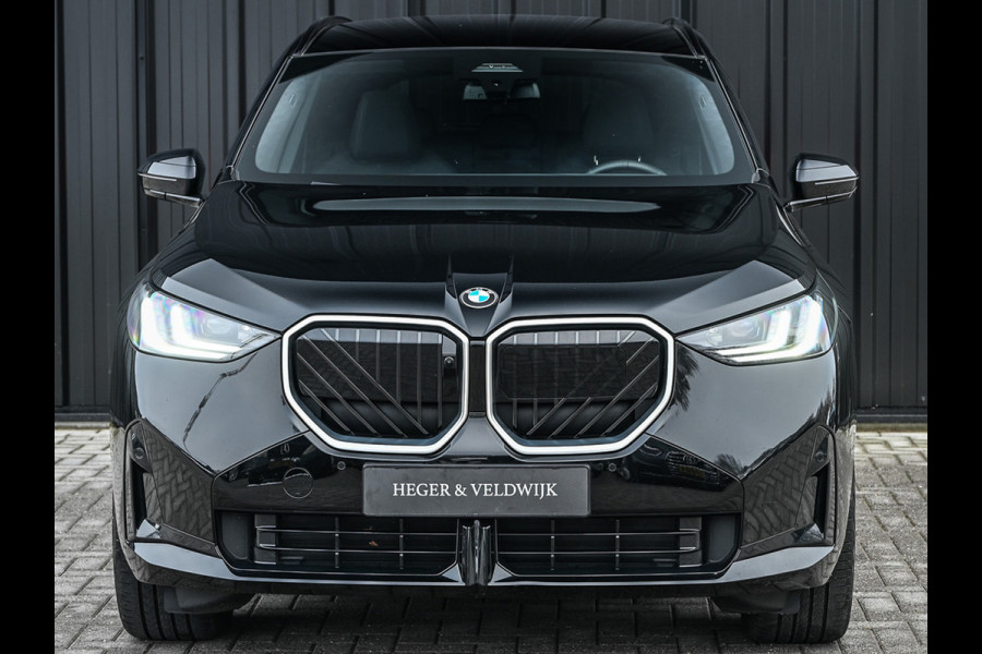 BMW X3 30e xDrive · M-Sport · Panorama dak · Sport stoelen · Driving Assistant Plus · Dab+ · Harman/Kardon · Adaptive Led · Head-Up · 3